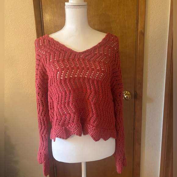 American Eagle Outfitters Burnt Orange/Red Open Knit V-Neck Sweater - Picture 2 of 8